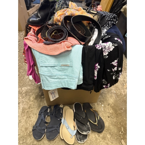 Large Box Full Of Women's Clothing & Accessories  Size XL-XXL