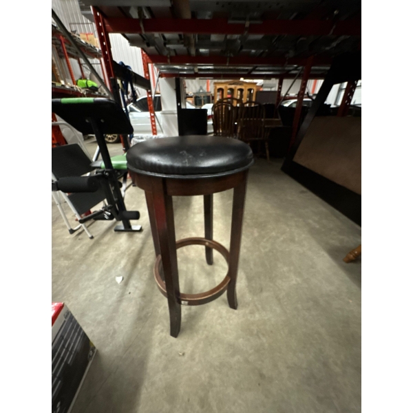 Bar stool, very good condition.