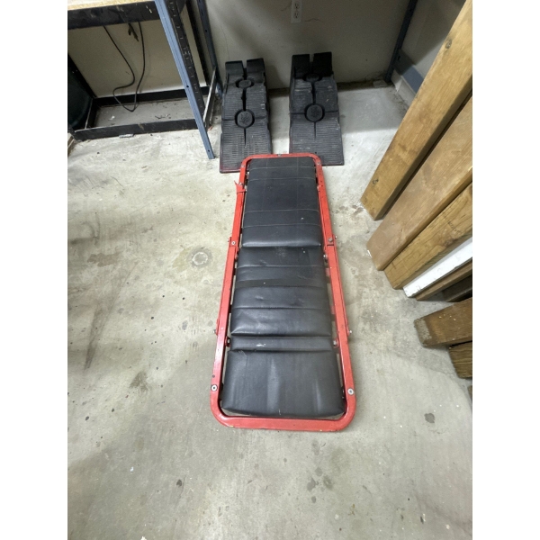 Padded adjustable floor creeper, perfect for working underneath your vehicle