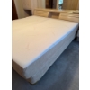 Image 3 : Tempur-Pedic brand mattress topper and king matress like new is made of proprietary material designe