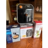 Image 2 : Clean T-fal airfryer, new in box Oster waffle iron, new in box Kalorik airfryer and new in box Starf