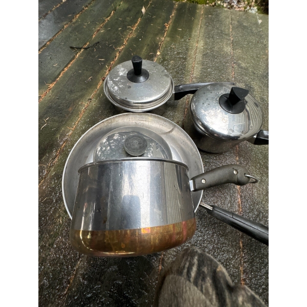 Copper bottom stainless steel cooking wear set.