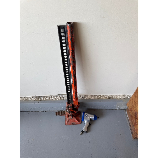 Hijack and power fist impact wrench, air wrench.