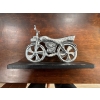 Image 1 : decorative aluminum motorcycle figurine, often described as a handmade or vintage-style collectible 