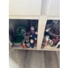 Image 5 : All glassware, mugs, bowls and plates in cabinetry included