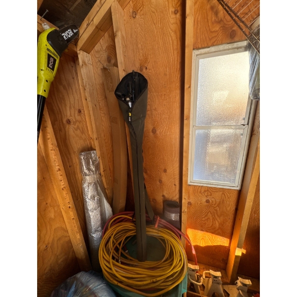 Air hoses and fishing rods in Polano. Guide series fishing rod case.