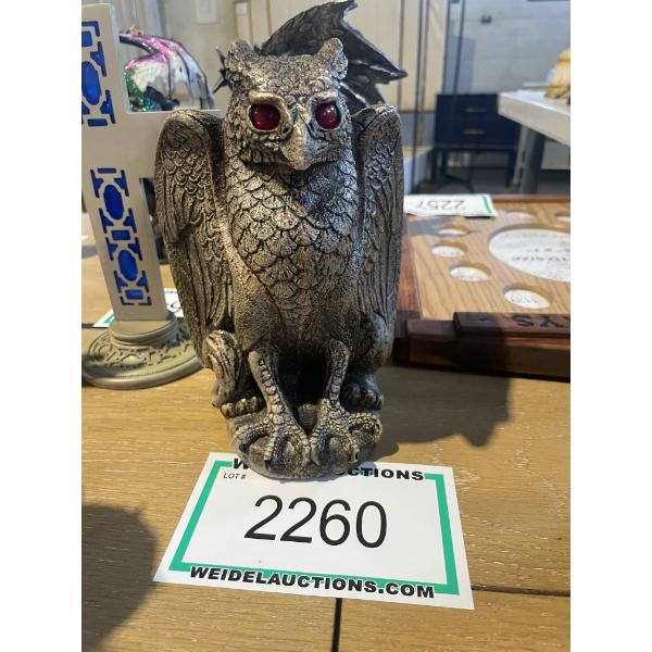 Griffin tealight holder figurine
