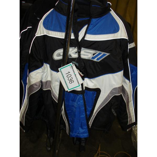Size M - Endura GKS Snow Suit (Coat & Ski Pants - Good to -60
