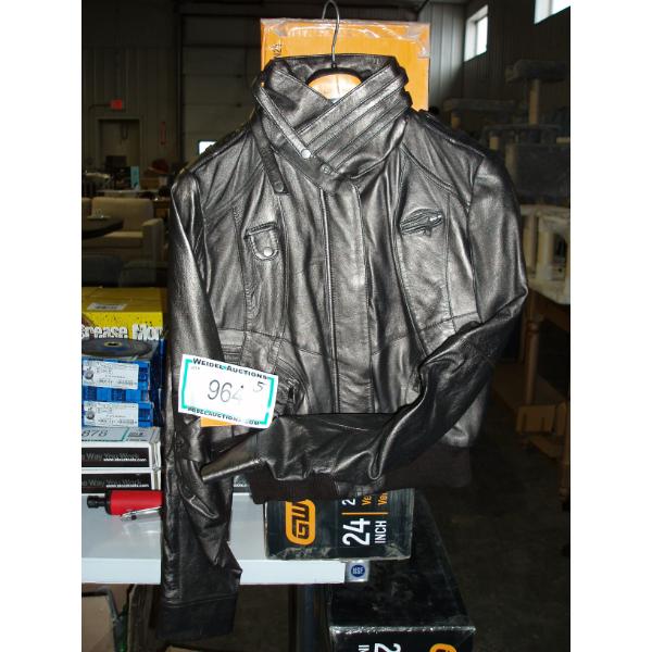 ELZEIN Women's Black Fitted Leather Jacket - size S