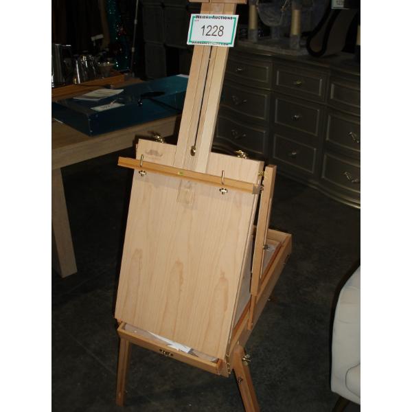 Moustache Artist Easel and sketching box table