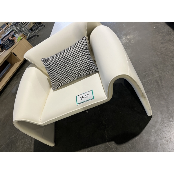 Apolinario Modern Arm Sofa Chair