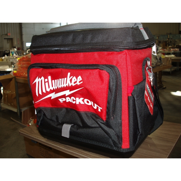 NEW Milwaukee PACKOUT Job Site Cooler - Soft Sided Bag