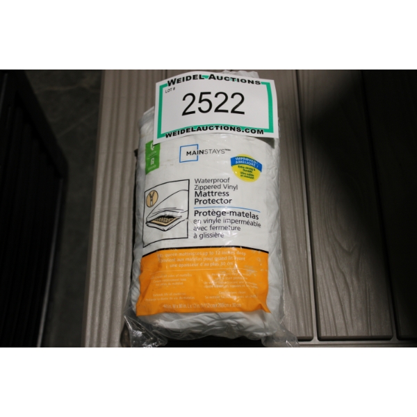 QUEEN Waterproof Zippered Vinyl Mattress Protector