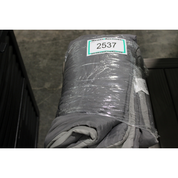 TWIN Light Comforter, grey