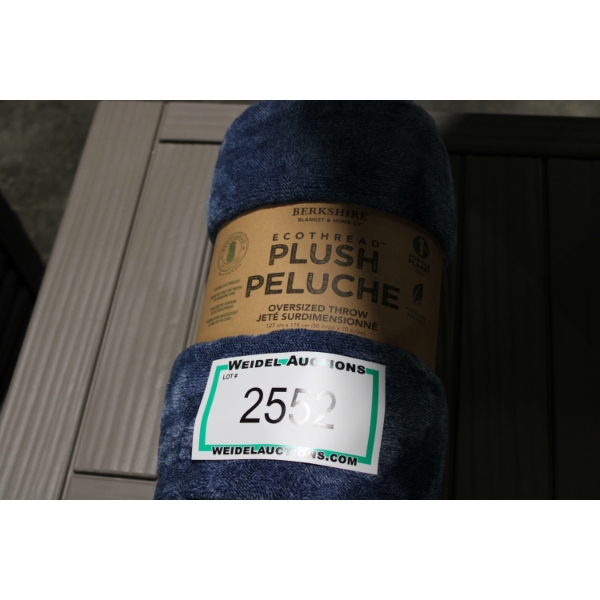 Plush Oversize (50" x 70") Blue Throw
