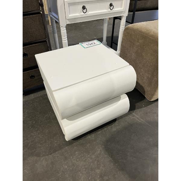 Ivy Bronks Humply Modern White Leather Night Stand