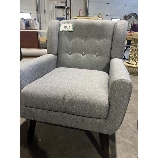Stephanny Upholstered Living Room Chair