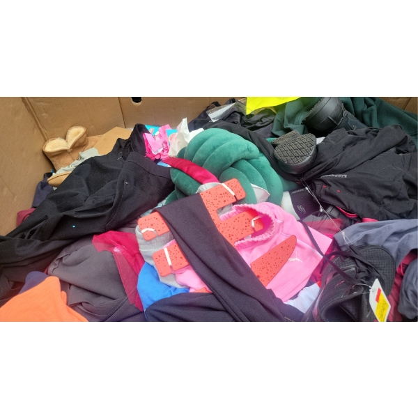 Half Pallet Of Customer Return Clothing Items