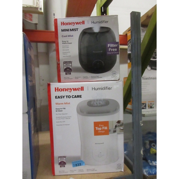 2 Honeywell Humidifiers with Essential Oil Features
