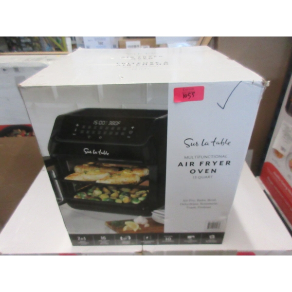 Sur la table Multifunctional Air Fryer Oven - Tested Working