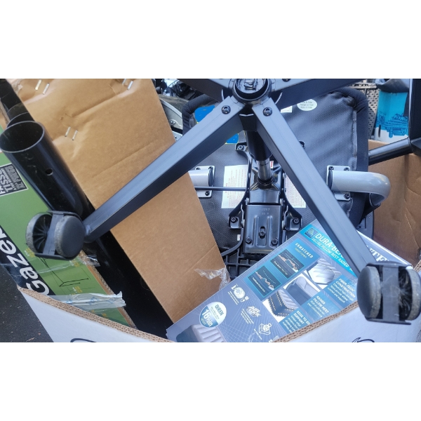 Skid Of Miscellaneous Customer Return Items