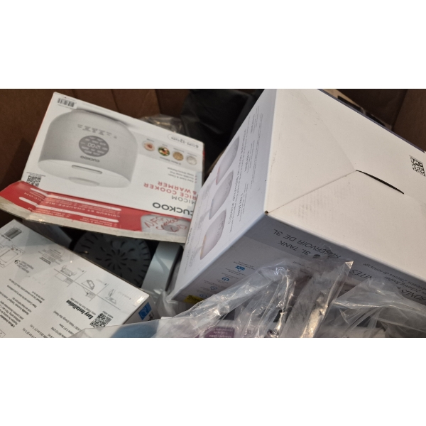 Partial Skid of Misc. Customer Returns 