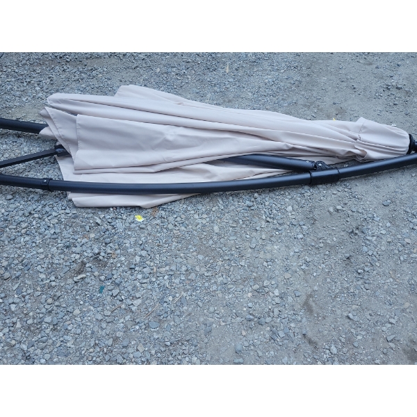 Patio Umbrella - Customer Return 