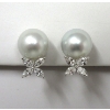 Image 2 : 10KT White Gold Silver Tahitian Pearl & Diamond Earrings