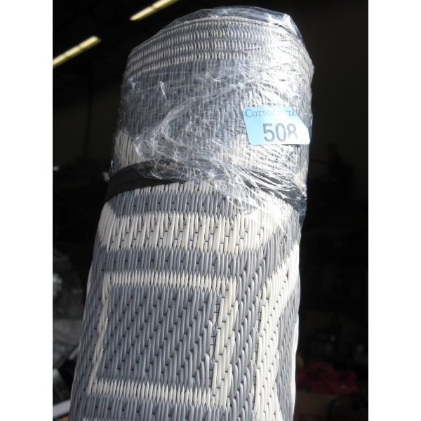 6' x 9'  Grey Patterned Patio Mat