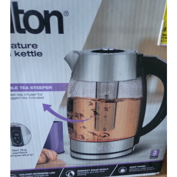 Salton Electric Kettle - Customer Return 