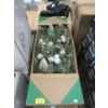 Image 1 : LED Illuminated Christmas Garland - 2.7 m / 9'