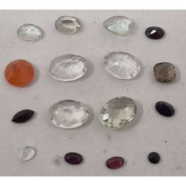 35 Carats Of Assorted Loose Gemstones 