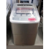Image 1 : Insignia 4.5 L Portable Bullet Ice Maker - No Box
