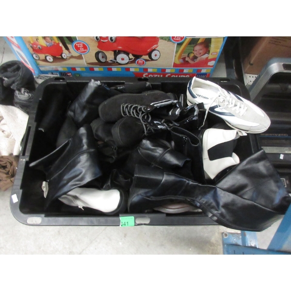 Large Tote of Overstock & Customer Return Footwear