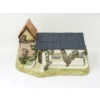 Image 5 : 4 David Winter Cottages and Buildings Collectibles 