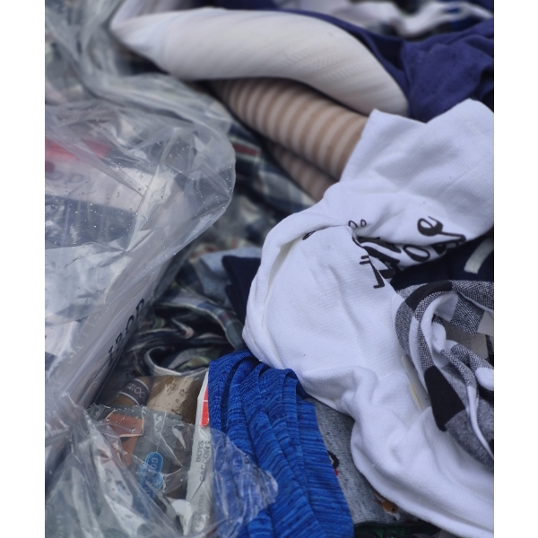 Skid of Customer Return Clothes 