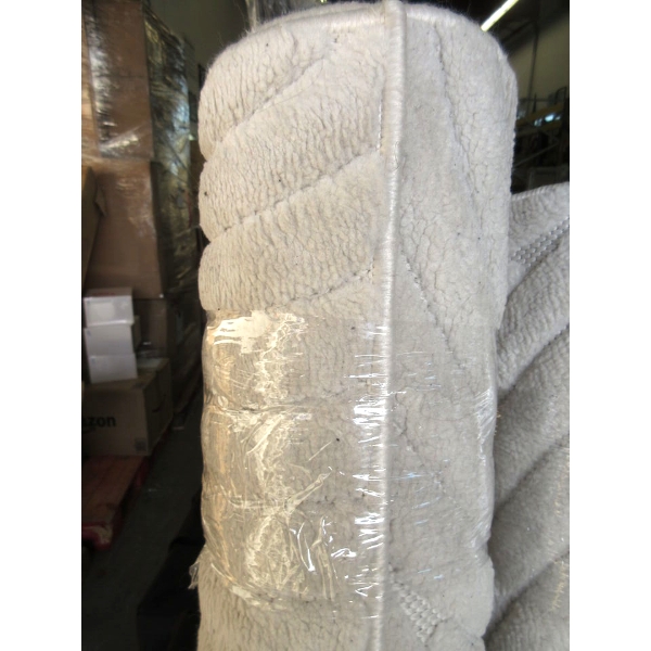 5' x 7' White Sculptured Area Carpet