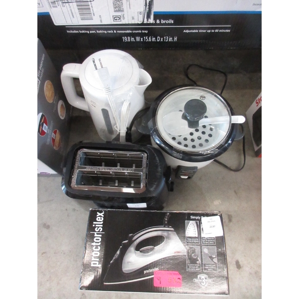 Steam Iron in Box & 3 Small Kitchen Appliances