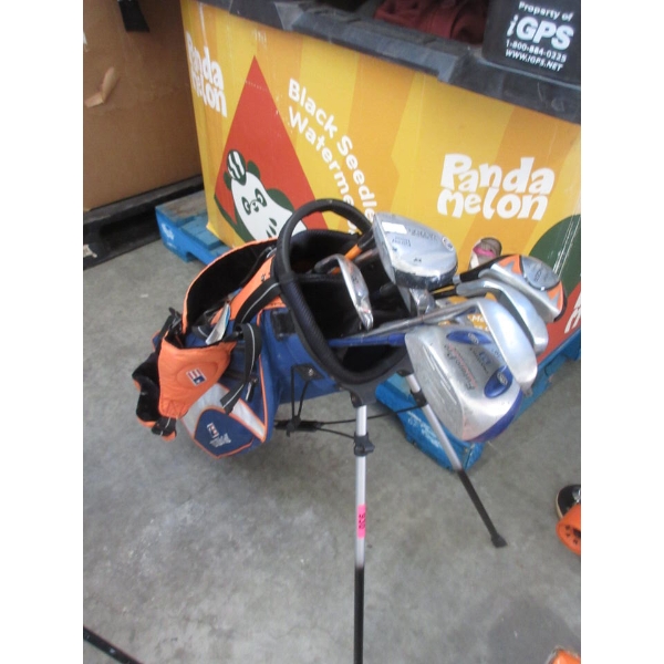 US Kid's Golf Stand Bag with 9 Assorted Clubs