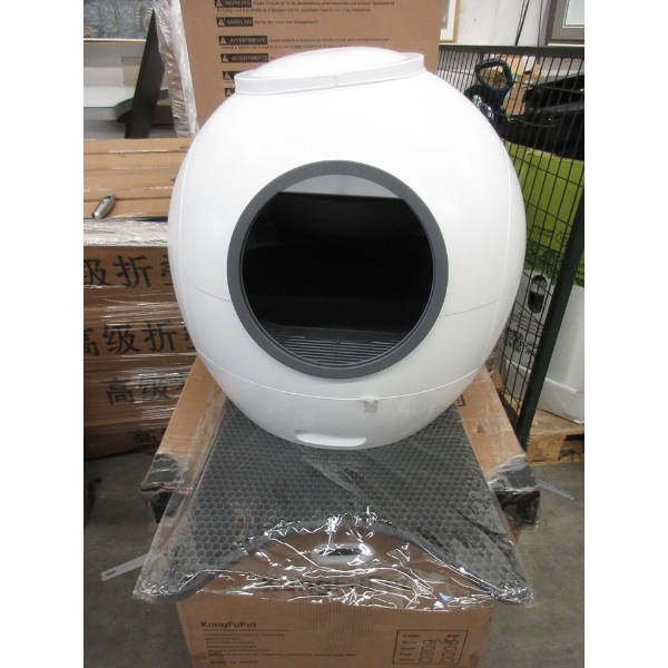 Kung Fu Pet  Self-Cleaning Litter Box in Box