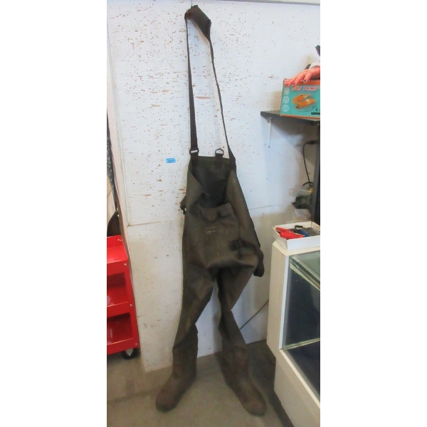 Red Head "Bone Dry" Waders - Size 12 Boot