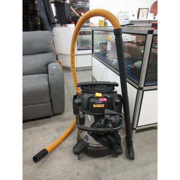 DeWalt Stainless Steel Wet/Dry Shop Vac - No Box