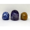 Image 3 : 3 Hand-Carved 3D Gemstone Skulls 