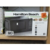 Image 1 : Hamilton Beach 700 watts. 0.7 Cu. ft. Microwave