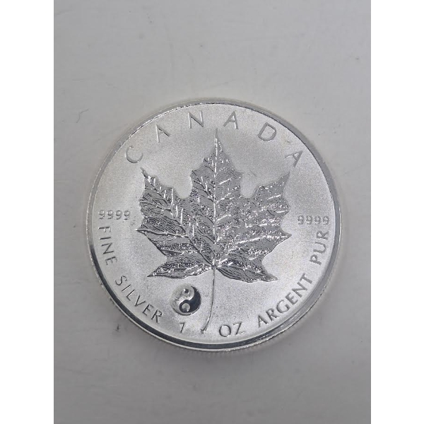 1 Oz .9999 Silver 2016 Maple Leaf Coin