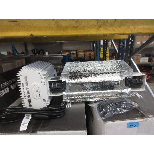 12 New Phantom DE Light Shrouds with Ballasts
