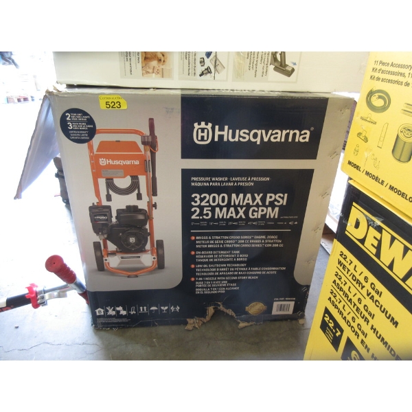 Husqvarna 3200 PSI Pressure Washer in Box