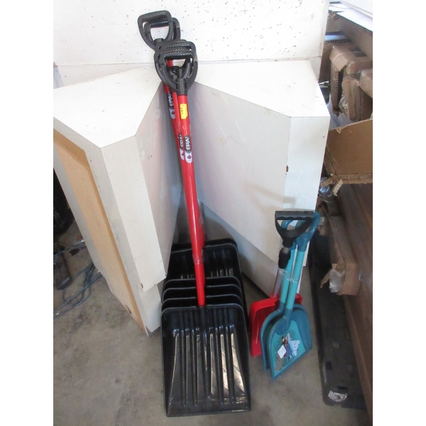 6 New Era Group Snow Shovels & 3 Kid's Shovels 
