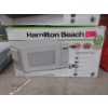 Image 1 : Hamilton Beach Microwave Oven - White