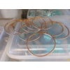 Image 2 : 800 New Metal Bangle Bracelets - Assorted Colours